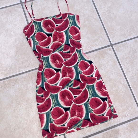 Forever 21 Dresses & Skirts - Forever 21 Watermelon Bodycon Dress - M